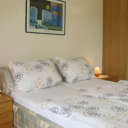 Haus-eiche אוברלינגן