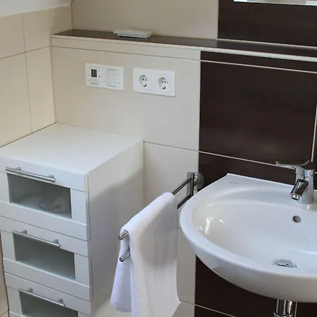 Haus-eiche דירה אוברלינגן